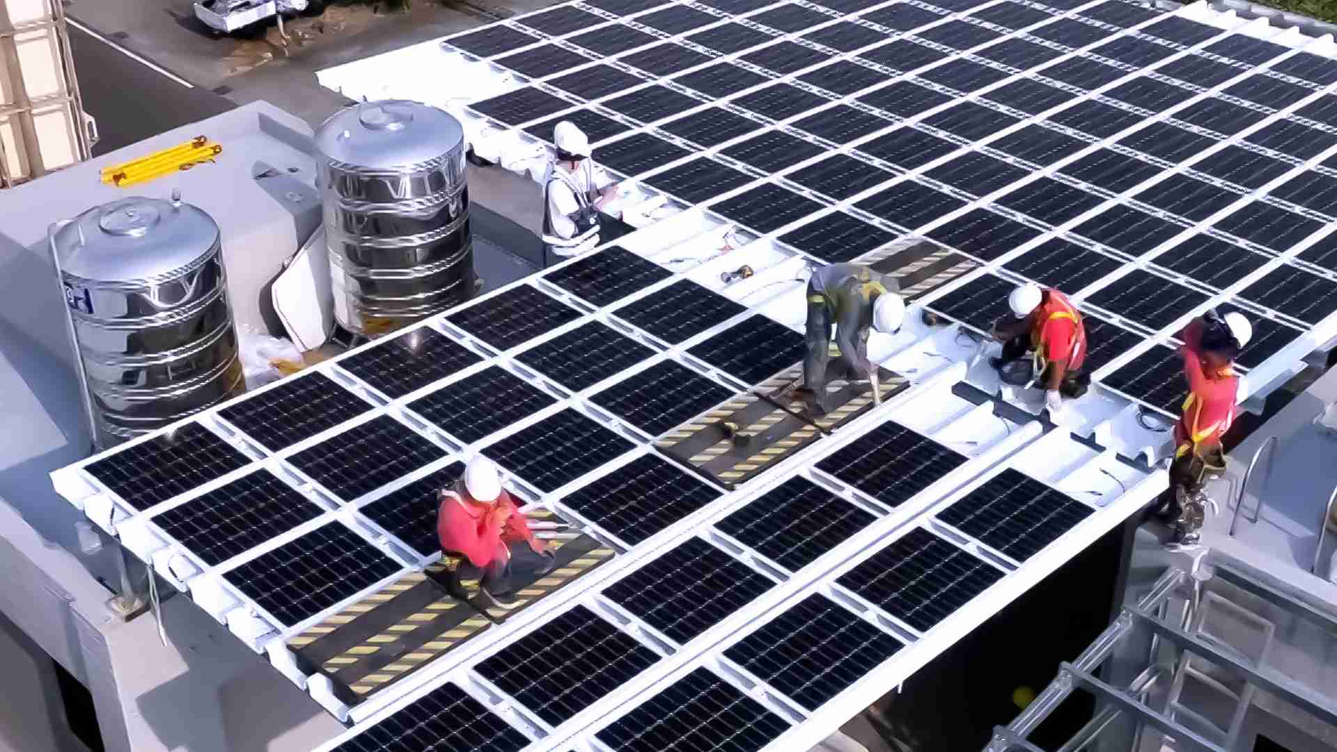 z6mg·人生就是博着力于替代能源之技术研发，，，，如光电浪板的相关制程、、设备与产品，，其中所开发之光电整合型浪板，，减少传统金属支架安装，，，更提升耐候度，，可广泛运用于多元场域，，，并辅助建筑达到净零碳排目标